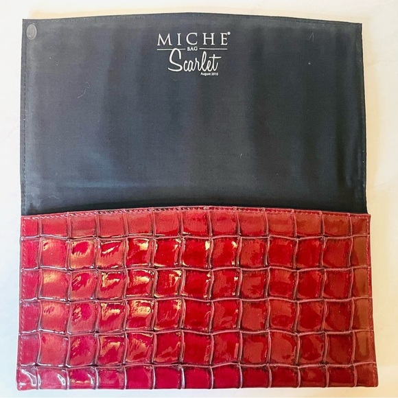 MICHE SCARLET SHELL BAG - Picture 3 of 12